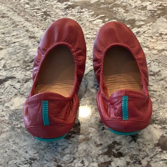 Tieks Red Size 7 - Picture 3 of 5
